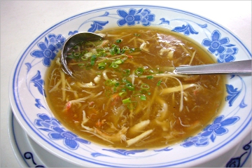 蟹肉入りふかひれスープ